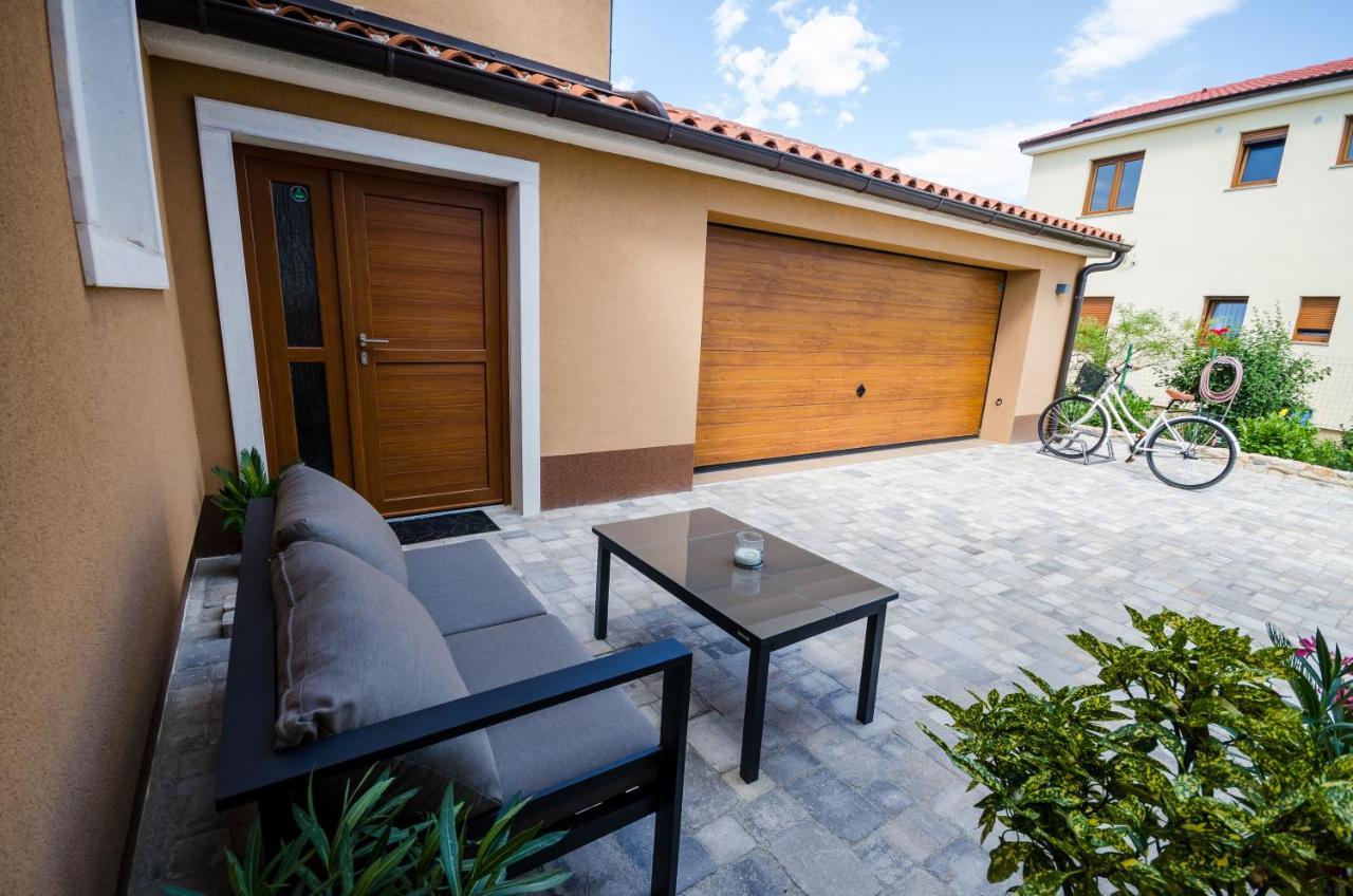 Casa Mia Apartment วอดิยัน ภายนอก รูปภาพ